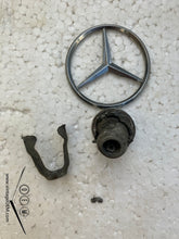 Load image into Gallery viewer, 84-93 Mercedes Benz W201 OEM grille mint 2018880223
