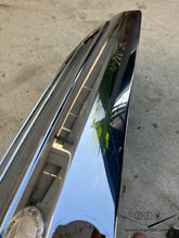 Load image into Gallery viewer, 84-93 Mercedes Benz W201 OEM grille mint 2018880223
