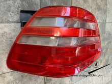 Load image into Gallery viewer, 93-98 Mercedes Benz C140 S-class OEM taillight, LEFT
