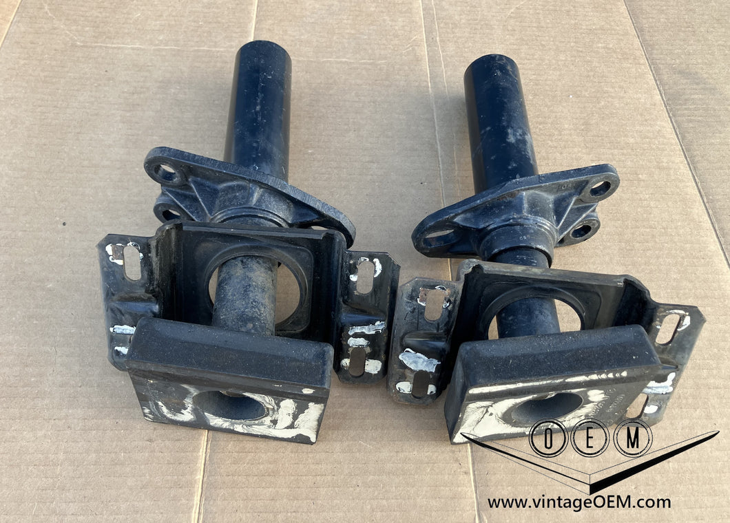 77-85 Mercedes Benz C/W123 OEM front bumper shock absorbers 123880176