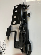 Load image into Gallery viewer, Mercedes W124/201 Sunroof Angle  Brackets, pair 1247820511
