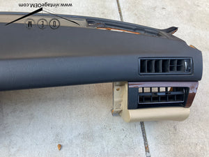 79-91 Mercedes Benz W126 dashboard black/beige, mint