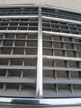 Load image into Gallery viewer, 85-93 Mercedes Benz W124 OEM grille mint 1248880223
