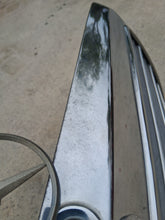 Load image into Gallery viewer, 85-93 Mercedes Benz W124 OEM grille mint 1248880223
