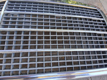 Load image into Gallery viewer, 79-91 Mercedes Benz W126 OEM grille mint 1268880423
