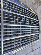 Load image into Gallery viewer, 79-91 Mercedes Benz W126 OEM grille mint 1268880423
