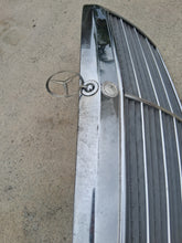 Load image into Gallery viewer, 85-93 Mercedes Benz W124 OEM grille mint 1248880223
