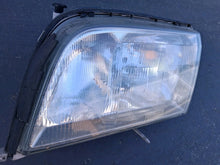 Load image into Gallery viewer, 96-99 Mercedes Benz W140 OEM headlight LEFT S320 S420 S500 S600 w/wiper motor
