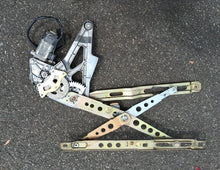 Load image into Gallery viewer, 77-86 Mercedes Benz C123 front Right Door Window Regulator 1267026465
