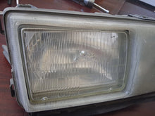 Load image into Gallery viewer, 86-93 Mercedes Benz W201 OEM headlight, RIGHT
