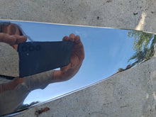 Load image into Gallery viewer, 65-73 Mercedes Benz W108 grille OEM mint 1088800185

