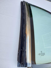 Load image into Gallery viewer, 93-96 Mercedes Benz C140 rear quarter glass, LEFT
