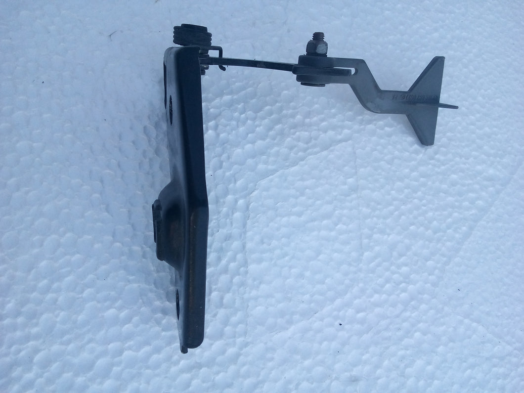 85-95 Mercedes Benz W124 hood latch lever with bracket