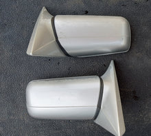 Load image into Gallery viewer, 96-00 Mercedes Benz R129 OEM mirrors, pair
