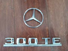 Load image into Gallery viewer, 88-95 Mercedes Benz S124 liftgate badge/emblem combo
